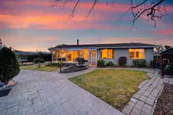 30 Bayswater Crescent, Bromley
