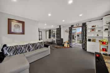 30 Bayswater Crescent, Bromley