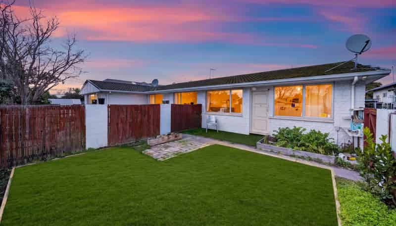 3/574 Hereford Street, Linwood
