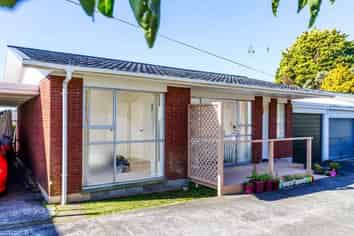 2/15 Tane Street, New Lynn