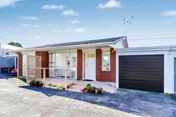 2/15 Tane Street, New Lynn