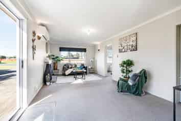 71 Clifton Drive, Waitara