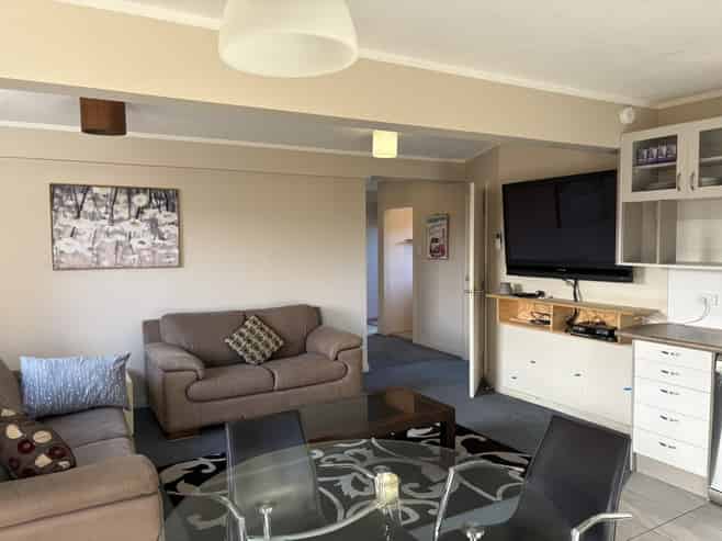 37 Hyde Avenue - Downstairs, Richmond Heights