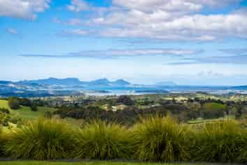 144 Golf Harbour Drive, Maunu