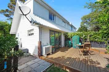 7/17  Udy Street, Petone