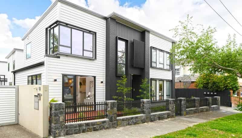 1A Atherton Road, Epsom