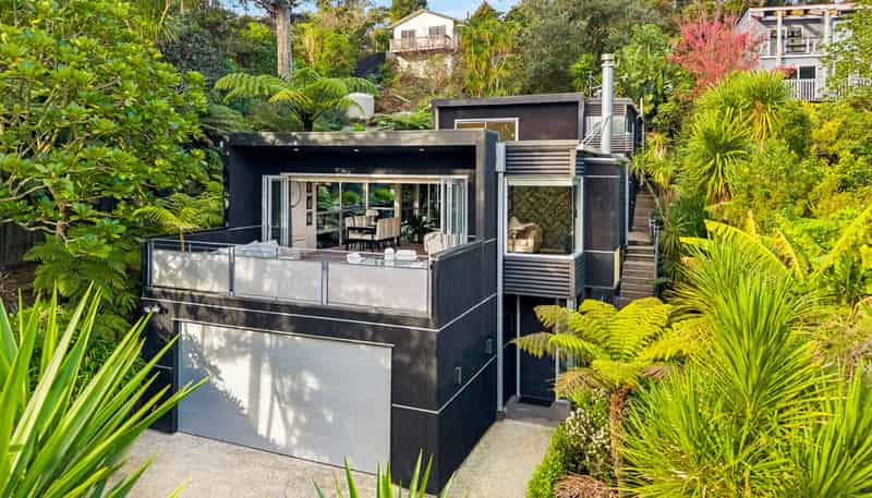 143 Attwood Road, Paremoremo