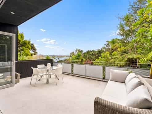 143 Attwood Road, Paremoremo