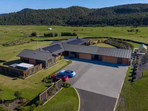 Lot 2, 18 Kahikatea Drive, Kinloch