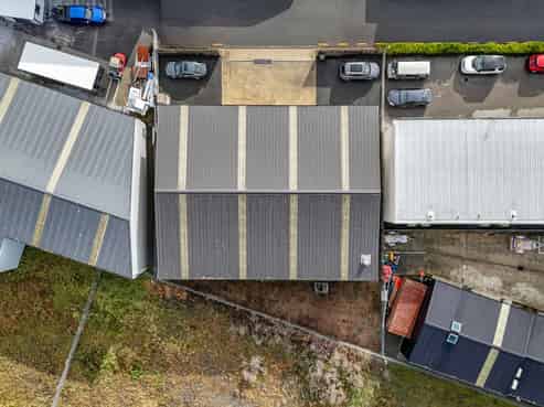 Versatile warehouse with excellent access