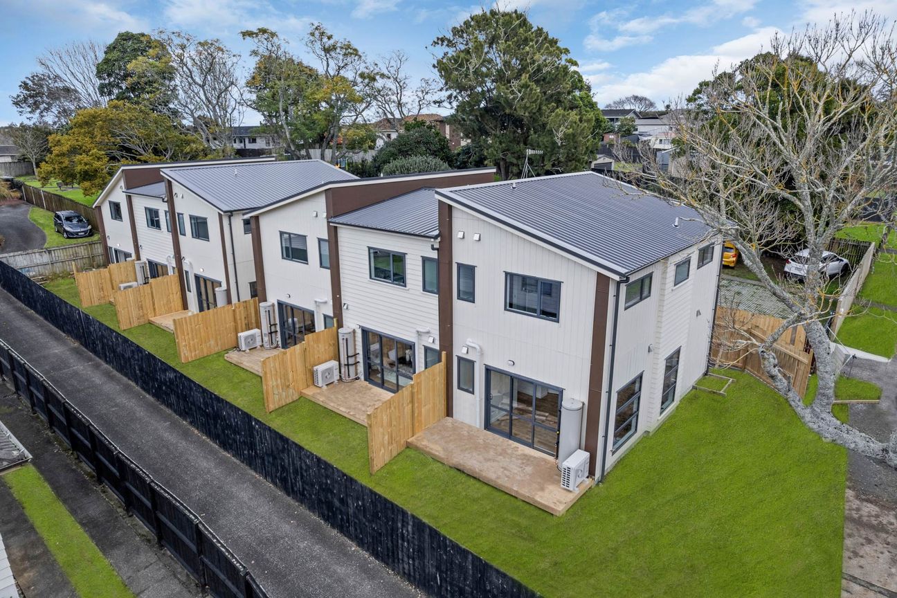 Your Dream Home at Exclusive Pre-Sale Pricing! - Aanzicht 5