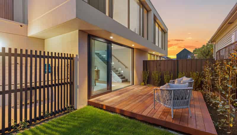 2/22 Clissold Street, Merivale