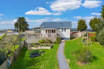 176 Portland Road, Portland