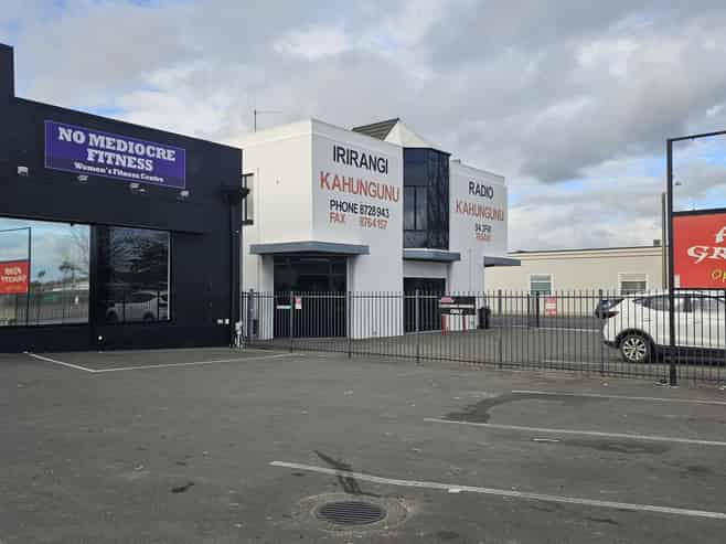 Main street frontage with workshop capability