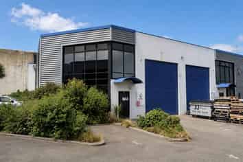 VERSATILE ROSEDALE INDUSTRIAL: 222M²

