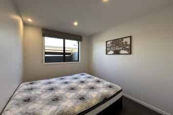 19A Woodstock Road, Lower Shotover