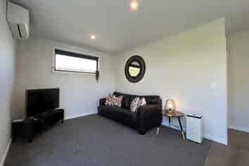 19A Woodstock Road, Lower Shotover