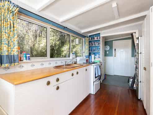 9 & 19 Rowling Loop, Lower Moutere