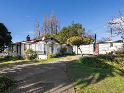 9 & 19 Rowling Loop, Lower Moutere