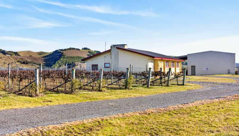2290 State Highway 50, Roys Hill