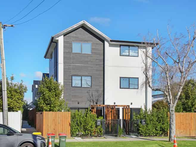 10/24 Yeovil Street, Te Atatu Peninsula