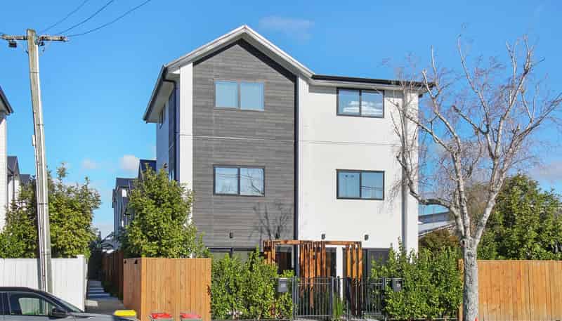 10/24 Yeovil Street, Te Atatu Peninsula