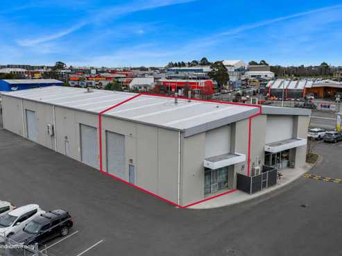 Versatile high-stud warehouse