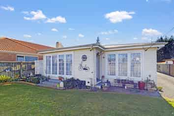 8 York Street, Glenholme