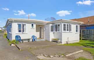 8 York Street, Glenholme
