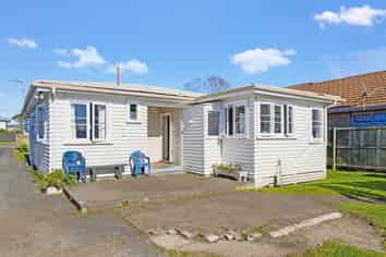 8 York Street, Glenholme