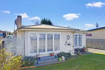 8 York Street, Glenholme