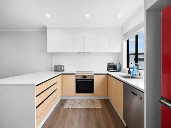 24/182 London Street, Hamilton Central