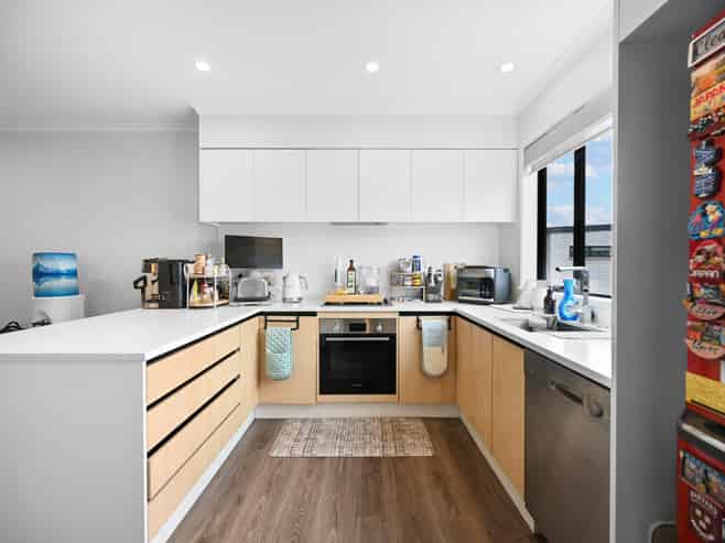 24/182 London Street, Hamilton Central