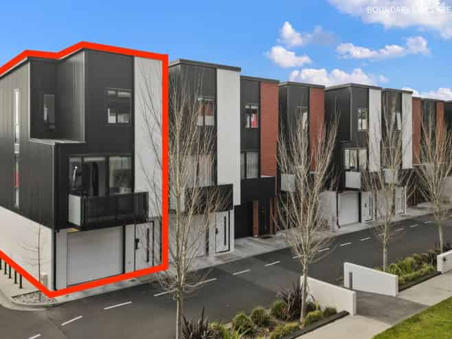 24/182 London Street, Hamilton Central