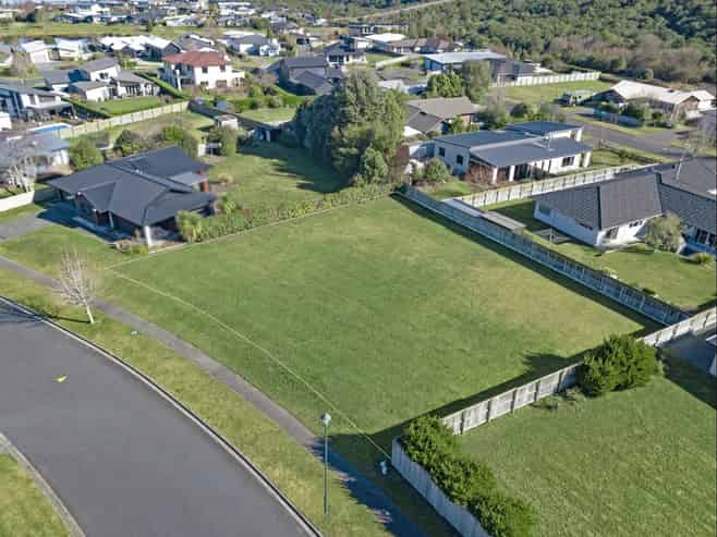68 Montgomery Crescent, Kinloch