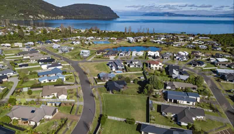 68 Montgomery Crescent, Kinloch