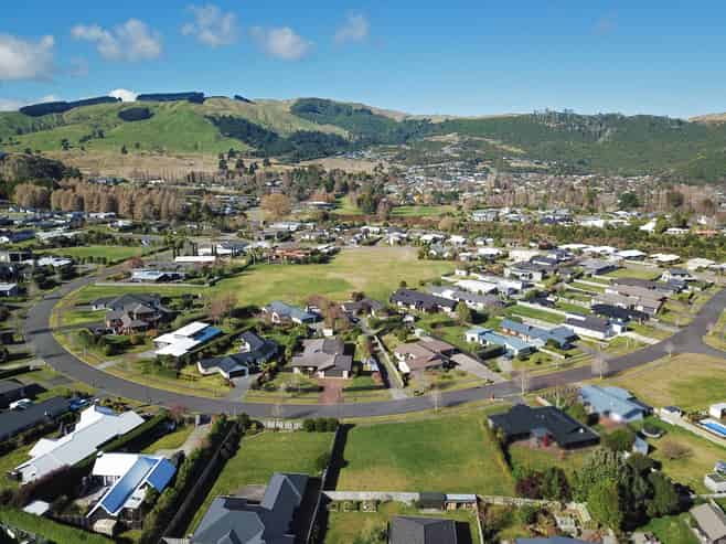 68 Montgomery Crescent, Kinloch