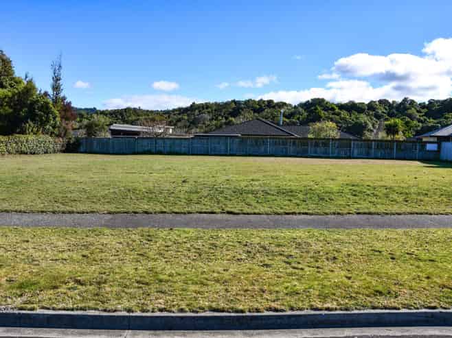 68 Montgomery Crescent, Kinloch