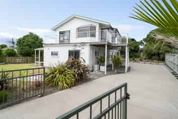 350 Papamoa Beach Road, Papamoa