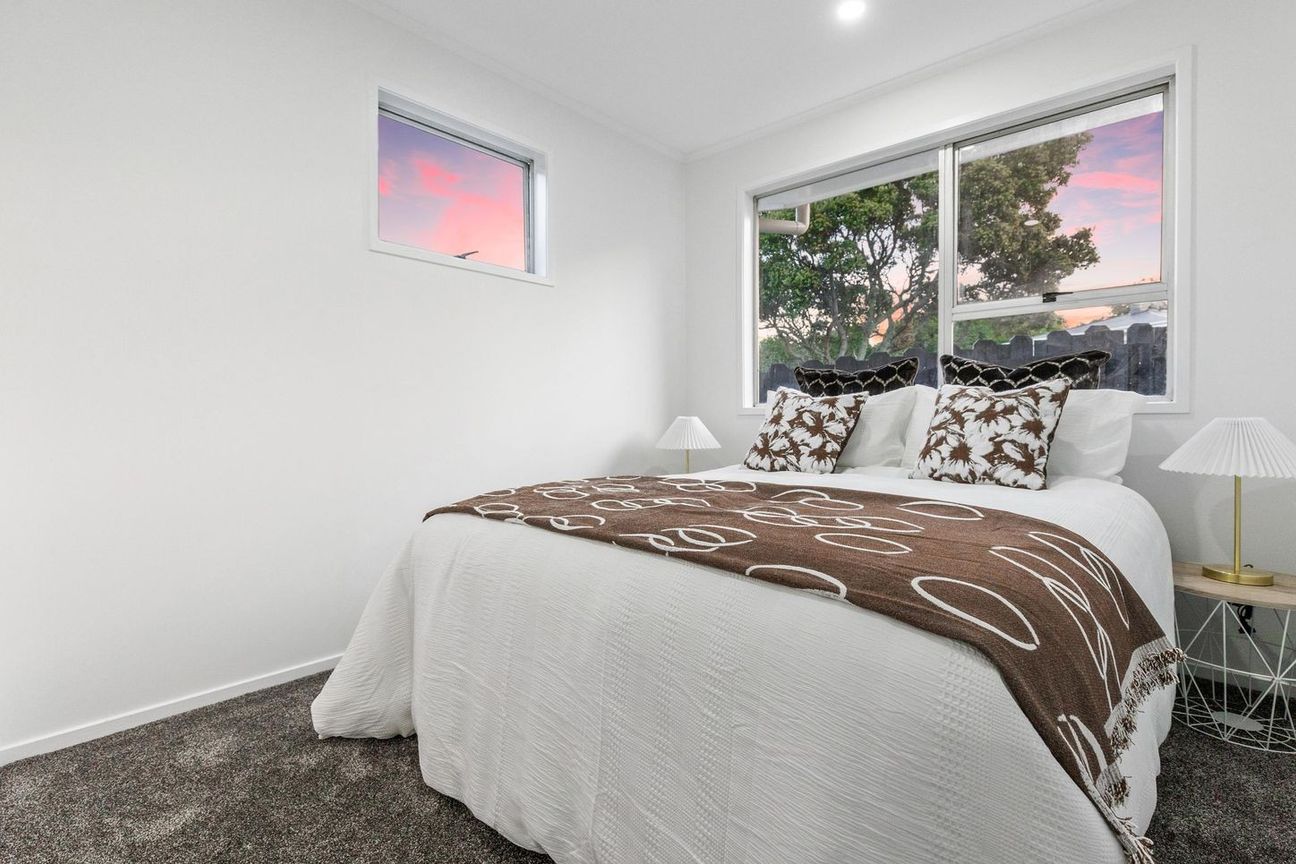 40B Tiroroa Avenue, Te Atatū South - Fler
