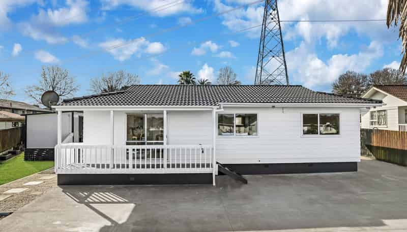27 Palermo Place, Clover Park