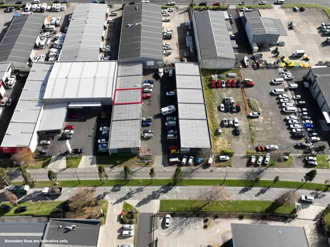 Taurikura Drive warehouse & office