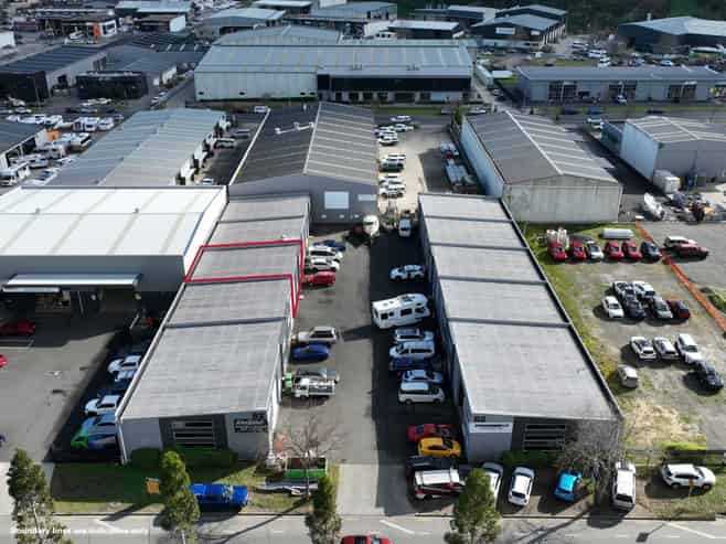 Taurikura Drive warehouse & office