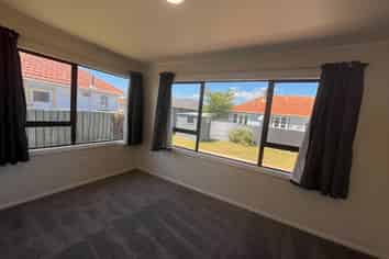 15 Queenwood Road, Levin