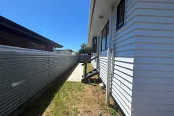15 Queenwood Road, Levin