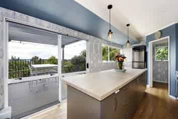 2/413a Suffolk Road, Stoke