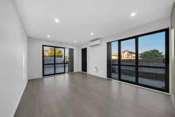 7C Tairere Crescent, Rosehill, Papakura