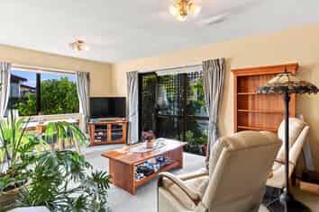 4/451 Main South Road, Hornby