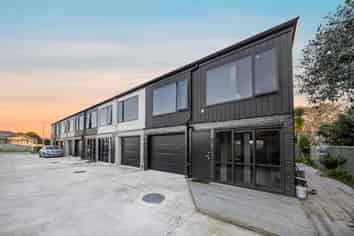 7E Tairere Crescent, Rosehill, Papakura