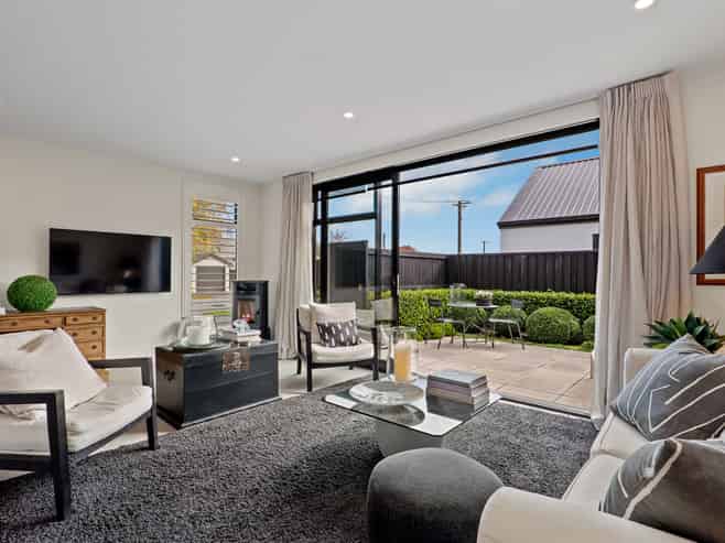 2 Bretts Road, Saint Albans